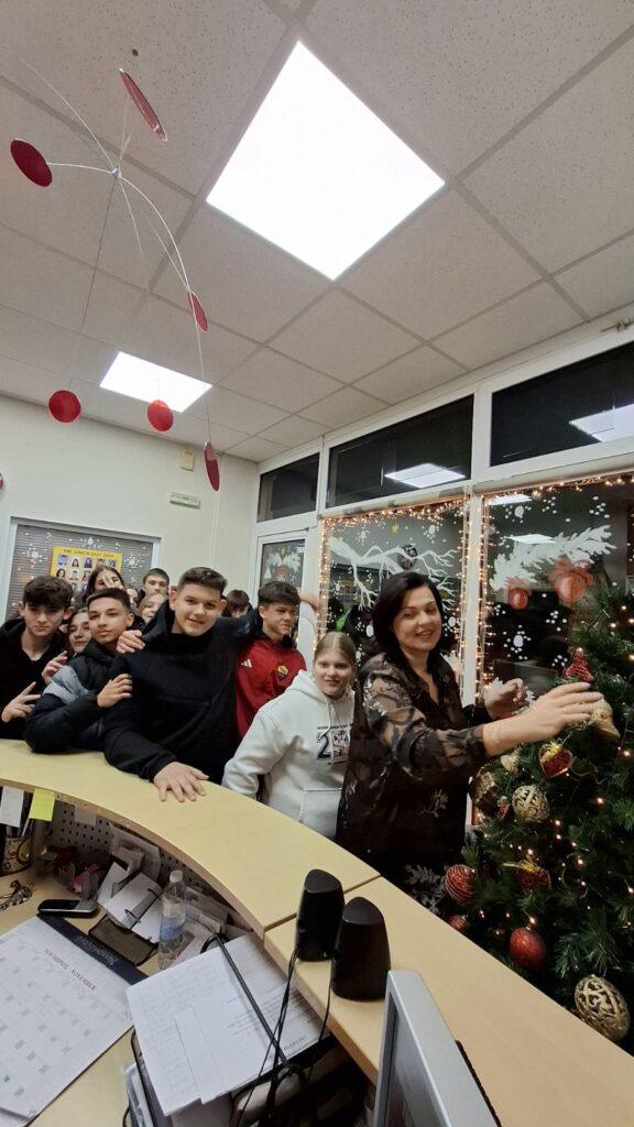 IMG 1d091e2550cb5119ba6edaab726445f3 V