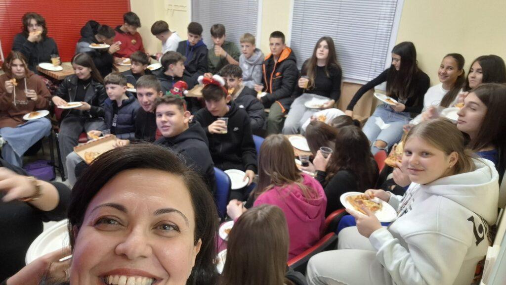 IMG cbb9201f3053994aee94316ca962f0ee V